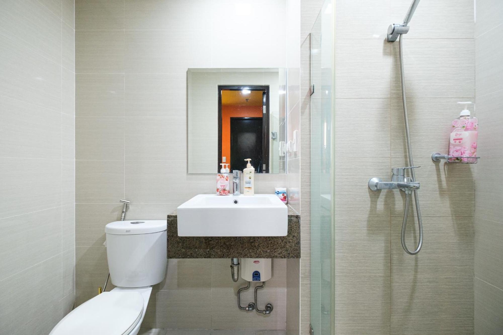 Family Staycation, Greenbelt Hamilton, Isabel'S Makati Rooms マカティ エクステリア 写真