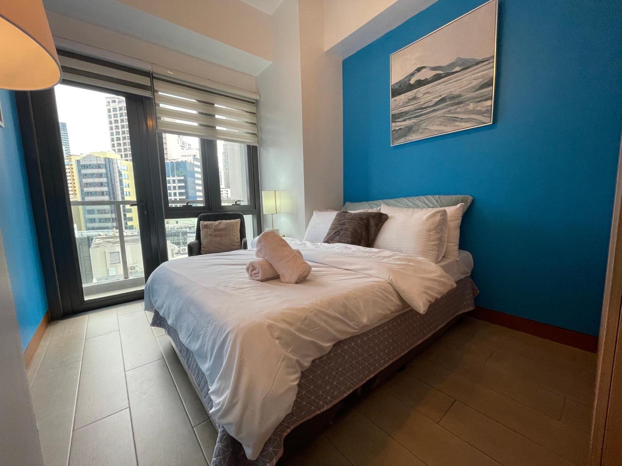 Family Staycation, Greenbelt Hamilton, Isabel'S Makati Rooms マカティ エクステリア 写真